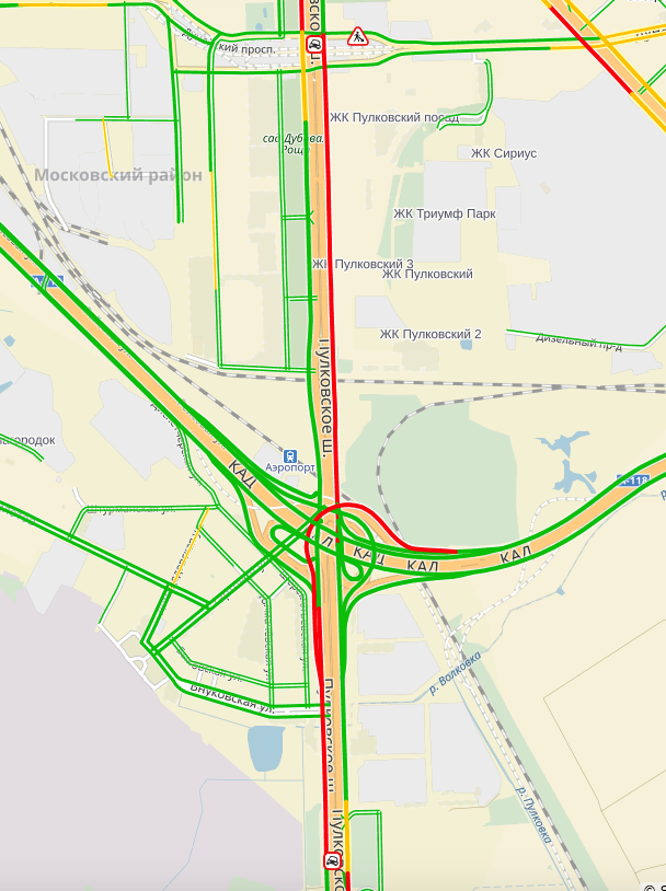 На Пулковском шоссе из-за массовых аварий пробки растянулись на 4 километра