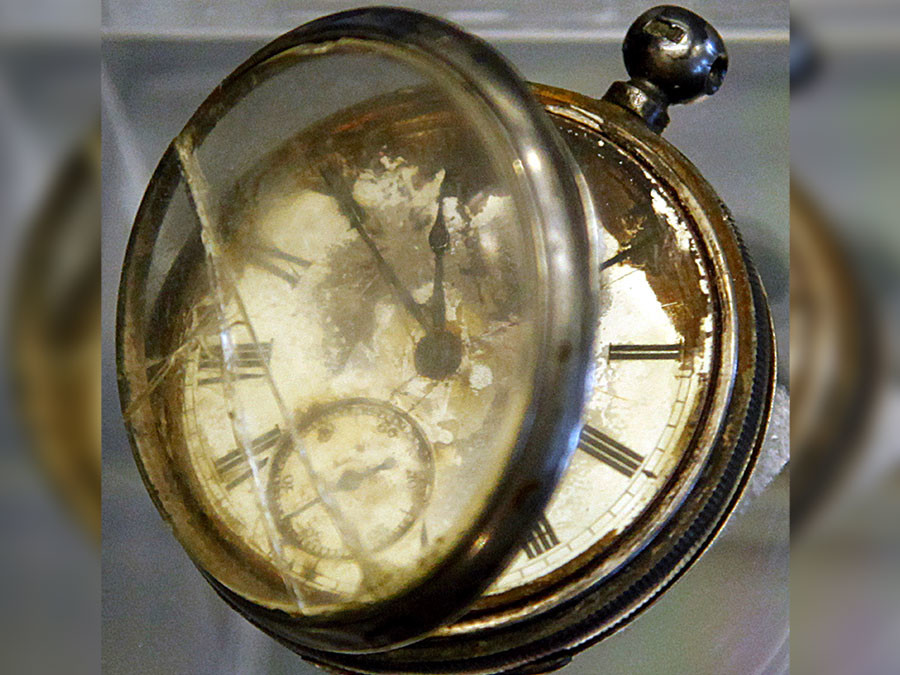 В 2008 году часы Стоуна были выставлены на аукцион вместе с другими вещами пассажиров "Титаника" и были проданы за 300 тысяч долларов. Фото © AP Photo / Bebeto Matthews