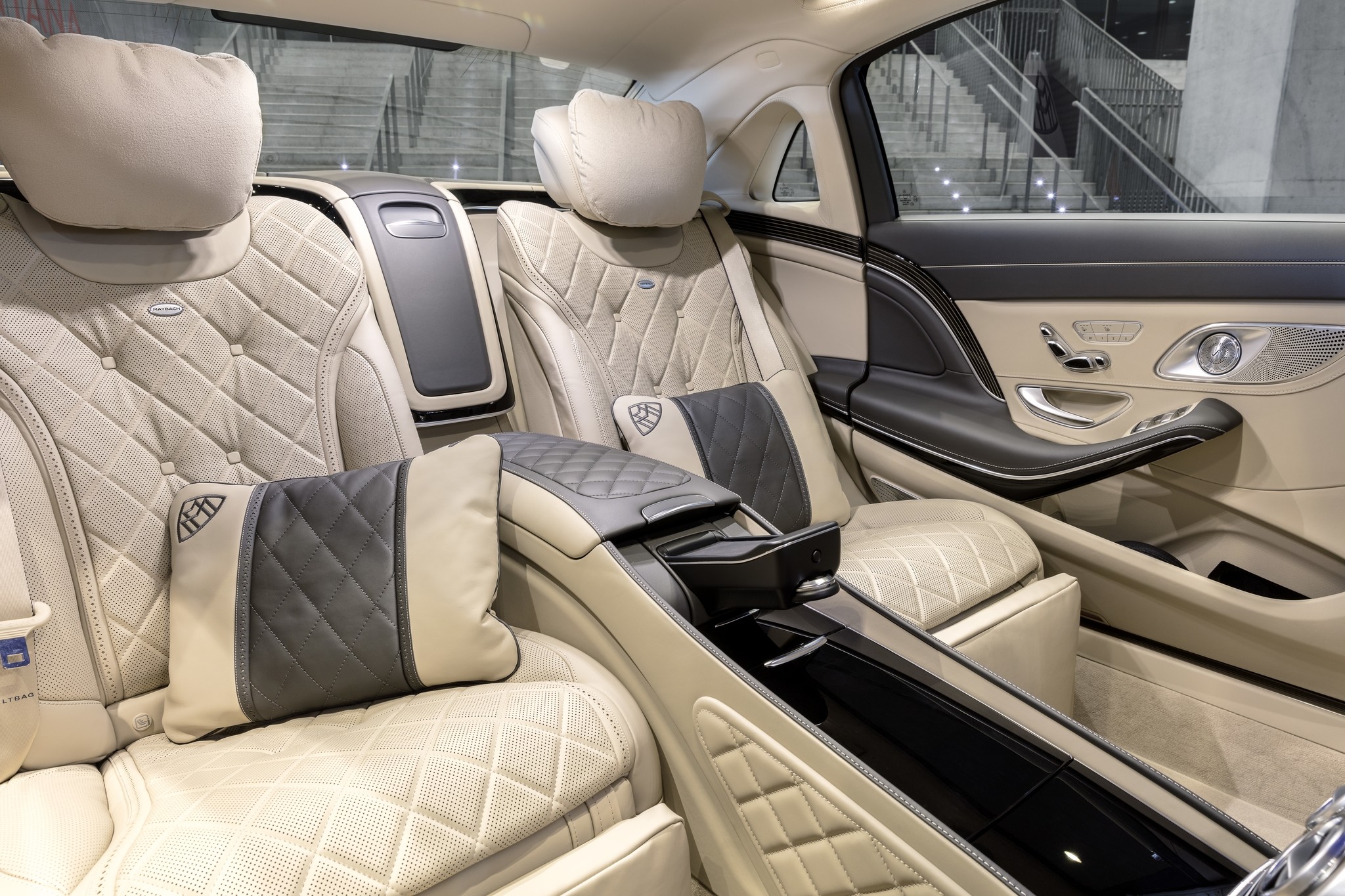 Mercedes-Maybach S 560 4MATIC. Фото: © Mercedes-Benz