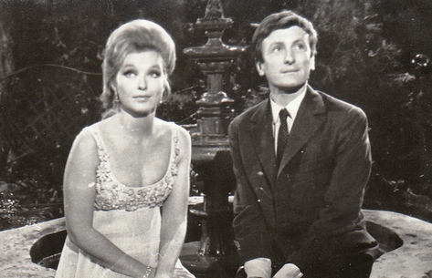 Кадр из фильма "Мона, безымянная звезда" (1965)