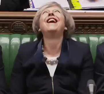 Кадр из видео Youtube / Theresa May Laughing
