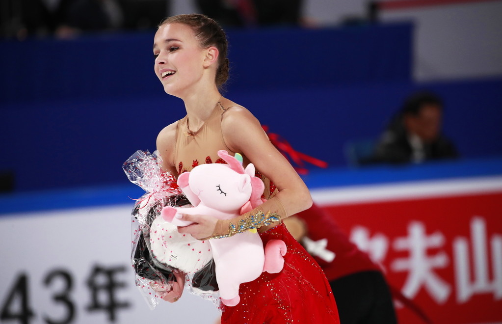 Анна Щербакова выиграла в Китае, но могла заработать гораздо больше баллов. Фото © EPA/HOW HWEE YOUNG/ТАСС