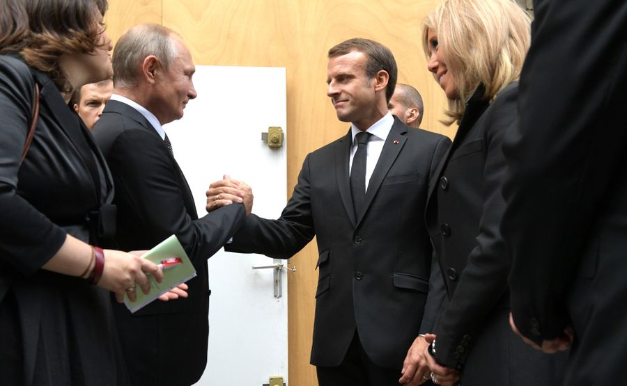 Президент РФ Владимир Путин и французский лидер Эмманюэль Макрон. Фото © Kremlin