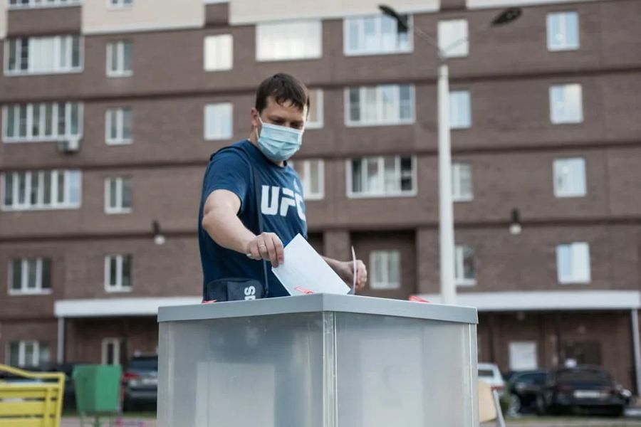 Голосование на придомовом участке в Курской области. Фото © Ситуационный центр общественного наблюдения ОП РФ