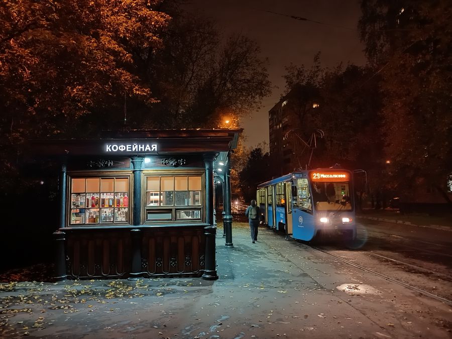 Ночной режим. Фото © LIFE / Денис Марков