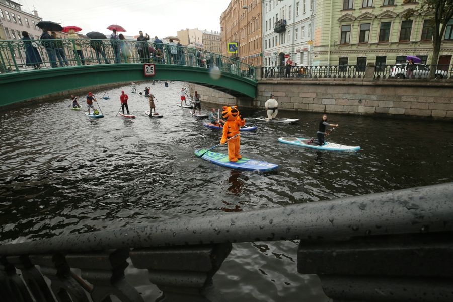 Фестиваль сапсёрфинга в Санкт-Петербурге. Фото © ТАСС / Ковалёв Петр