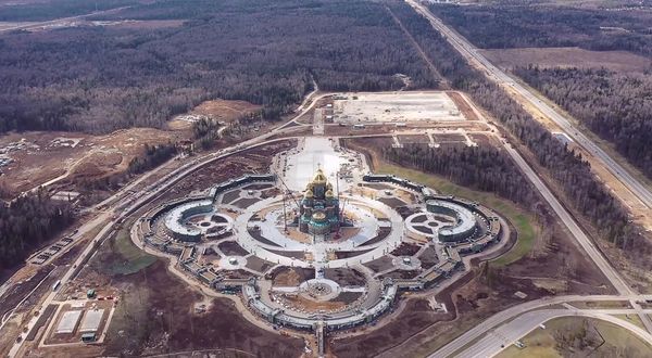 "Было доложено". Песков рассказал о реакции Путина на мозаику с его лицом в храме Минобороны