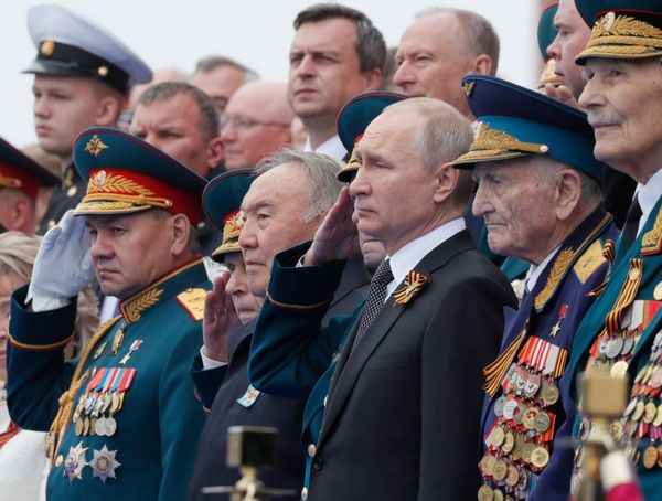 Рошаль поддержал решение Путина о переносе Парада Победы из-за коронавируса