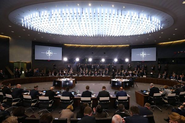 НАТО созывает экстренное заседание после выхода США из Договора по открытому небу