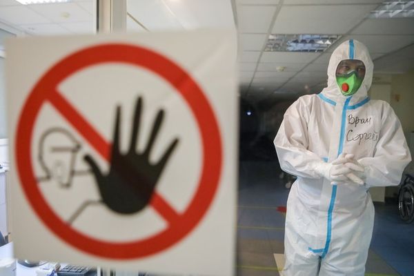 За сутки в России выявили 8894 новых случая коронавируса