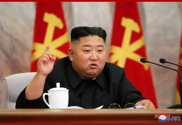 Ким Чен Ын появился на публике впервые за три недели и сразу же обсудил ядерное сдерживание