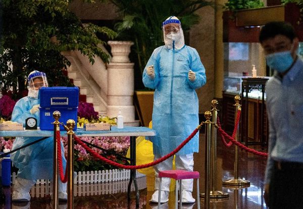 В Китае за сутки коронавирус выявили у трёх человек