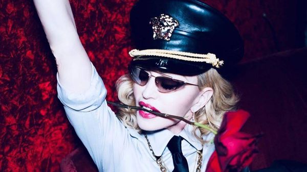 61-летняя Мадонна похвасталась фото в прозрачном белье, но фанаты решили, что бабушке пора на пенсию