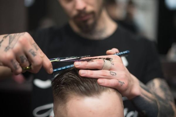 В Подмосковье с 3 июня начнут работать парикмахерские