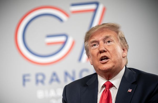 Трамп заявил, что отложит G7 до осени и пригласит на него Россию