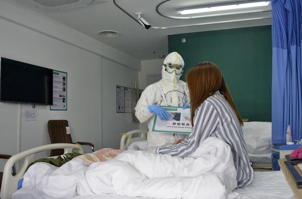 За сутки в Китае выявили 66 новых случаев коронавируса