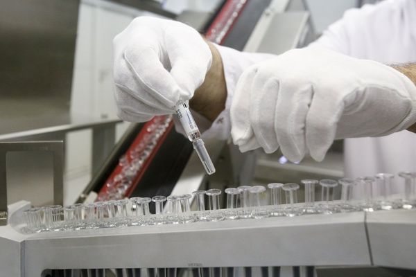 "Вектор" начнёт испытания вакцины от коронавируса на добровольцах с 15 июля