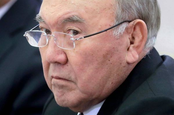 Пресс-секретарь рассказал о состоянии заразившегося коронавирусом Назарбаева