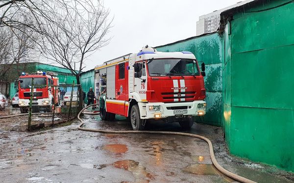 В гараже на северо-востоке Москвы прогремел взрыв