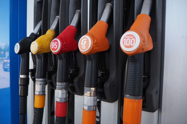 На большинстве АЗС Москвы зафиксировали рост цен на бензин