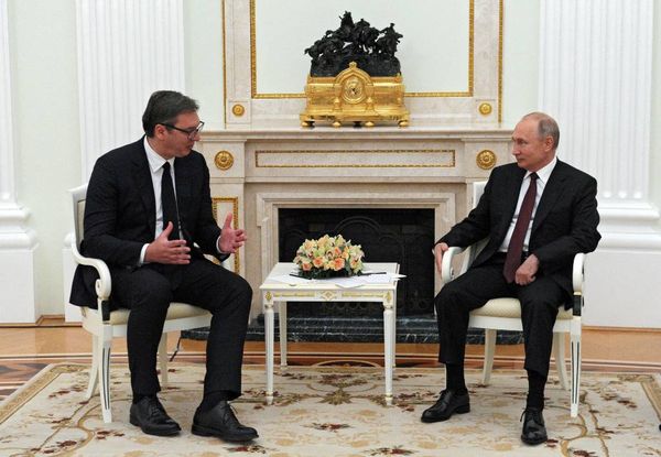 Путин и Вучич провели переговоры в Москве на русском языке