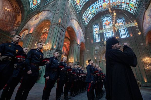 Патриарх Кирилл назначил штатное духовенство главного храма Вооружённых сил