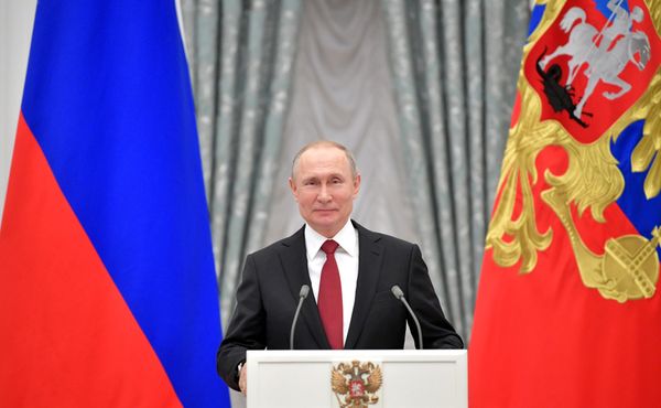 Путин заявил, что Россия по праву претендует на звание великой державы