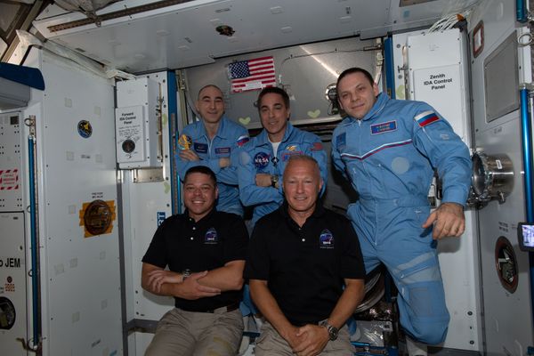 NASA назвало возможную дату возвращения экипажа Crew Dragon на Землю