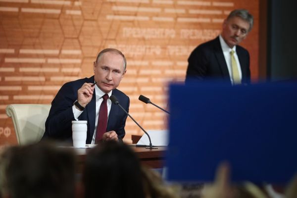 Песков допустил, что Путин проголосует по поправкам к конституции онлайн