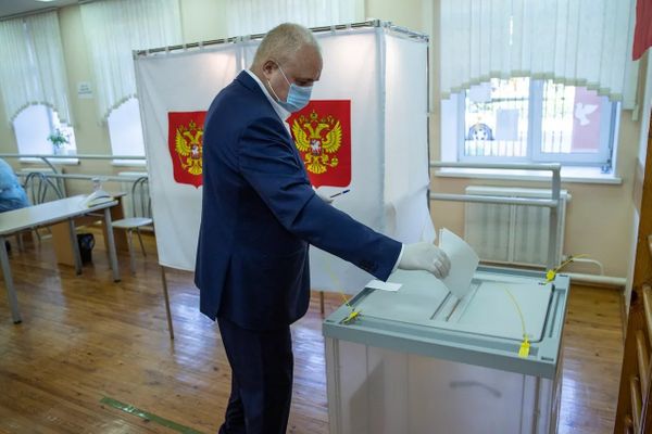 Губернатор Кузбасса проголосовал по поправкам в Конституцию РФ