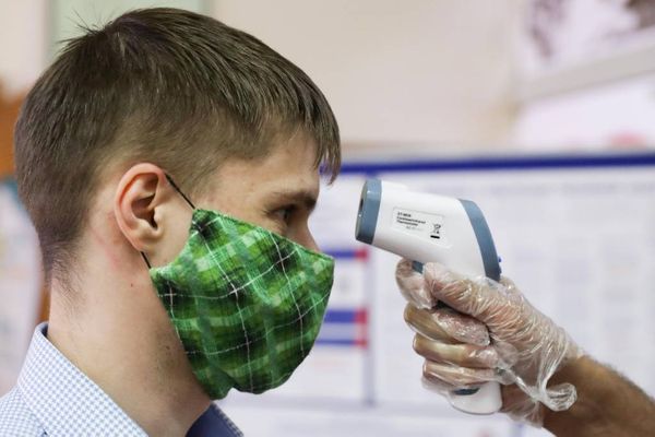 Учёный рассказал, сколько вакцин потребуется для формирования иммунитета к коронавирусу у россиян