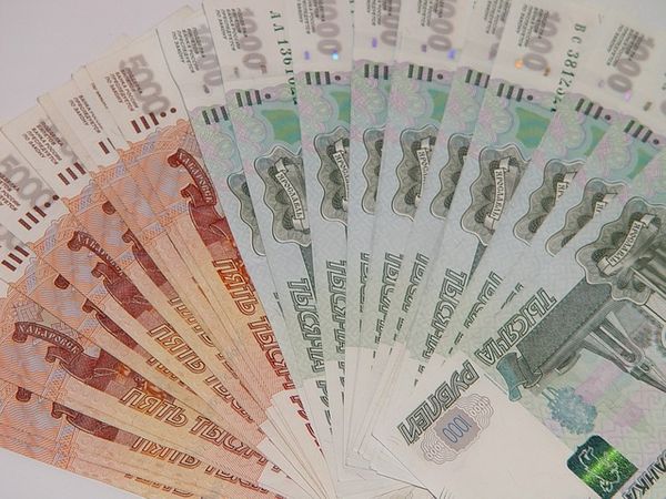 Более 25% россиян берут первый кредит в возрасте до 23 лет