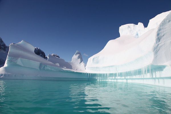 Учёные сообщили о рекордном потеплении на Южном полюсе