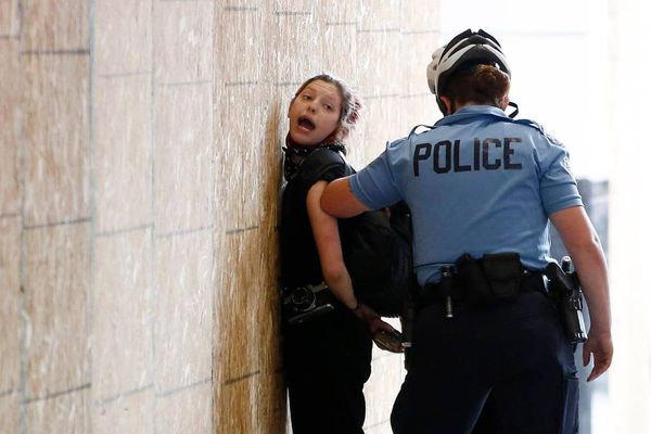 Прокурор Миннесоты заявил, что на сбор доказательств жестокости полицейских уйдут "месяцы"