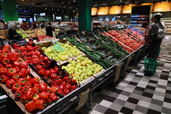 В "Роскачестве" рассказали, какие овощи и фрукты из супермаркета могут содержать токсины