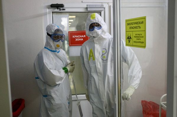 За сутки в России выявили 6422 новых случая коронавируса