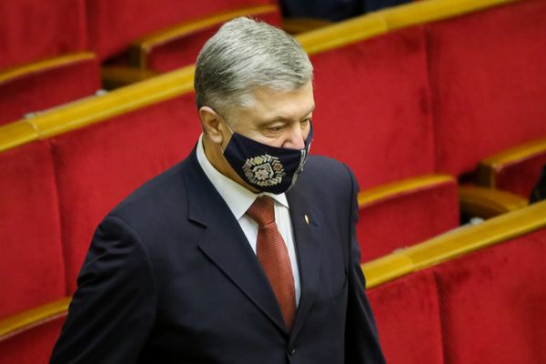 Суд Киева разрешил принудительно привести Порошенко на допрос 10 июня