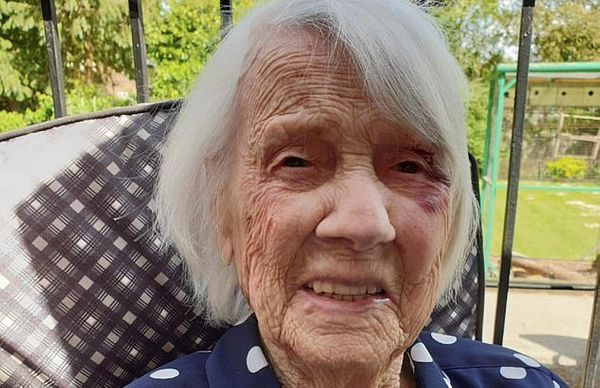 104-летняя старушка, вылечившаяся от коронавируса за 10 дней, назвала своё секретное лекарство
