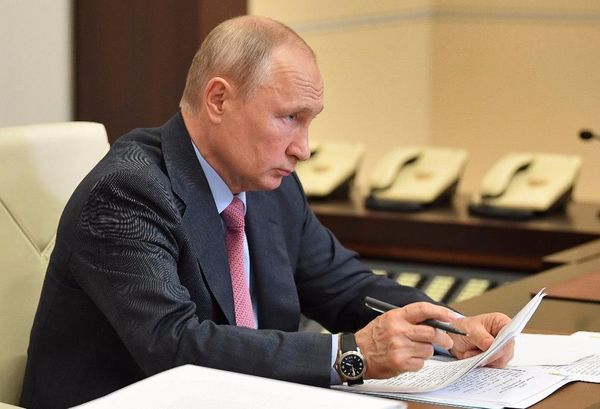 "Тщательно и бескомпромиссно!" Путин потребовал выяснить причины экологической катастрофы в Норильске