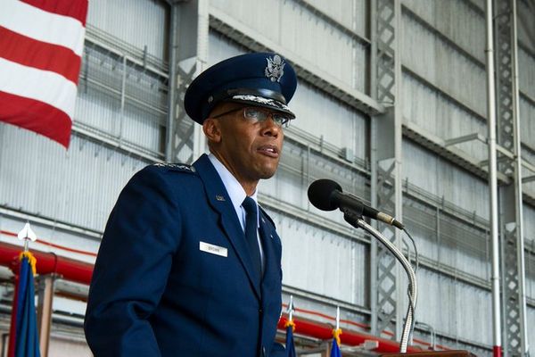 Командование штаба ВВС США впервые возглавил афроамериканец