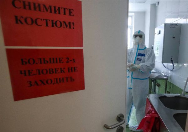 Песков: Низкая статистика смертности от коронавируса в РФ — это заслуга российских медиков