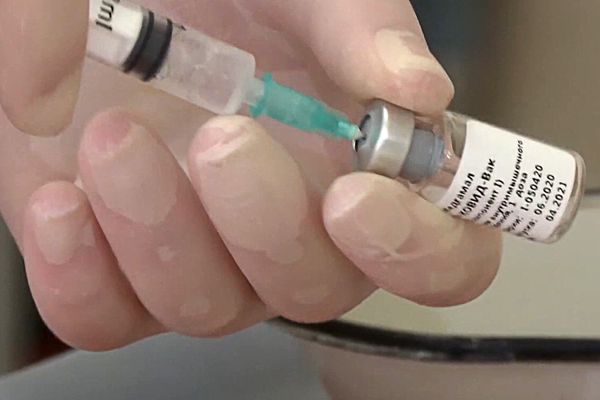 Стало известно, когда выпишут первую группу участников испытаний вакцины от коронавируса