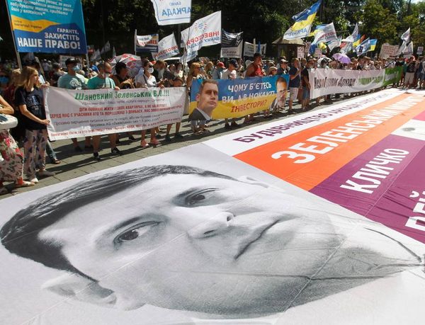 Тимошенко рассказала, как Зеленский отдаёт Украину "международным спекулянтам"