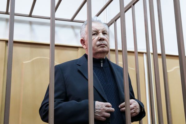 СК завершил расследование дела экс-губернатора Хабаровского края Ишаева, обвиняемого в растрате 7,5 млн рублей