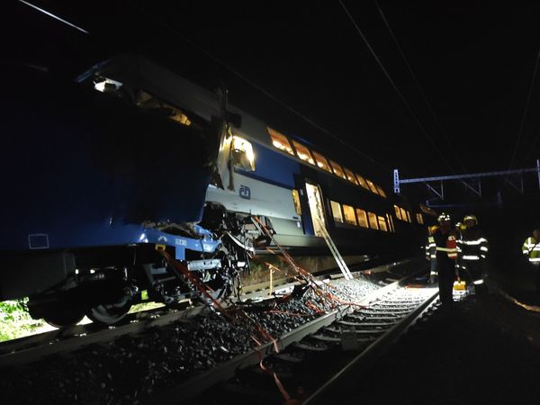 Один человек погиб и 35 пострадали при столкновении двух поездов в Чехии