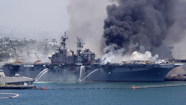Дизельный Чернобыль. Сгоревший корабль ВМС США может вызвать глобальную катастрофу