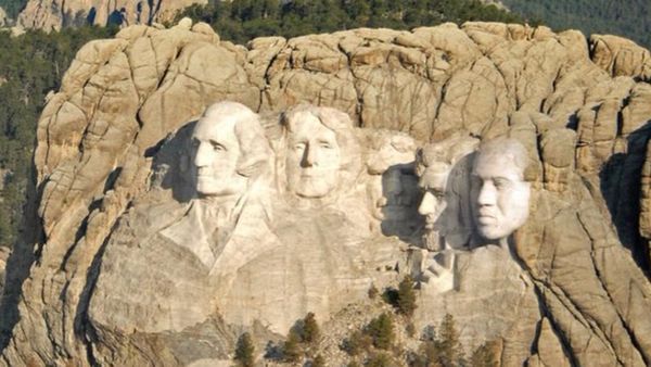 Канье Уэст пририсовал себя на легендарную скалу президентов США