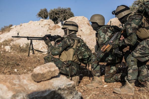 СМИ: Турция намерена отправить сирийских боевиков в Азербайджан