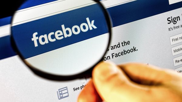 Гауляйтеры свободы. Почему за русским сегментом Facebook поручили надзирать украинским нацистам