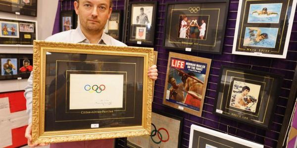 Оригинальный рисунок олимпийских колец ушёл с аукциона в Каннах за €185 тысяч